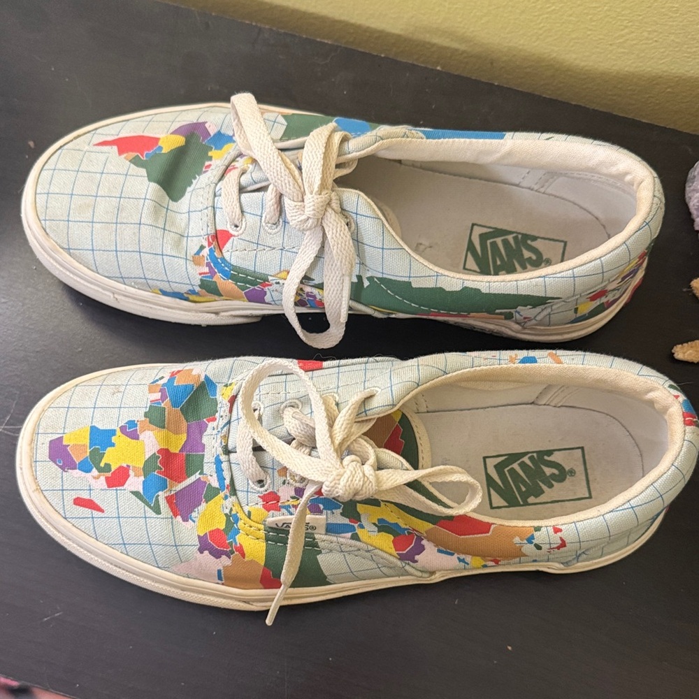 Vans Kids Colorful World Map Sneakers